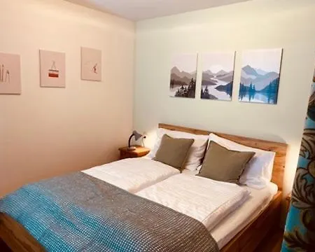 Oswald Apartment *